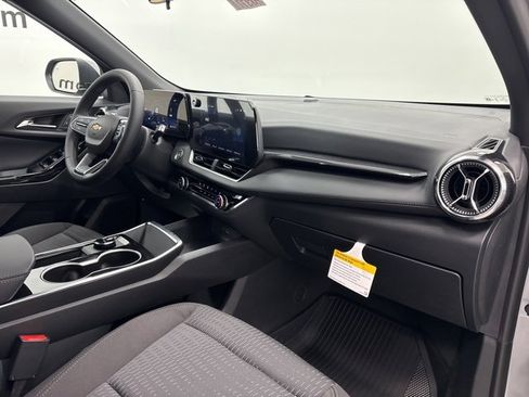 New 2026 Chevrolet Equinox LT w/ LPO, Floor Liner Package image 29