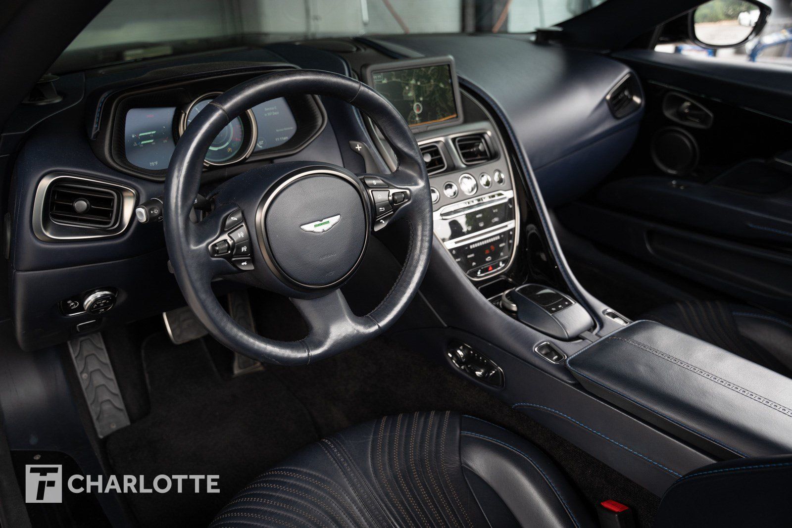 Used 2019 Aston Martin DB11 Volante RWD image 21