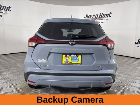 Used 2024 Nissan Kicks SV image 6