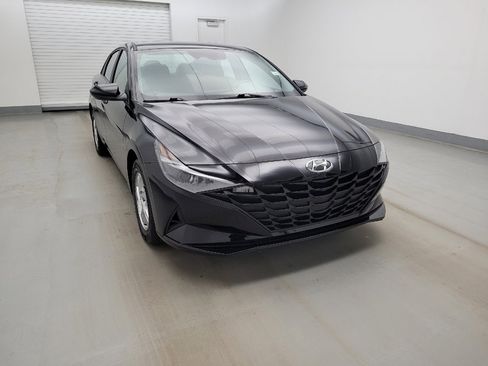 Used 2023 Hyundai Elantra SE w/ Cargo Package image 14