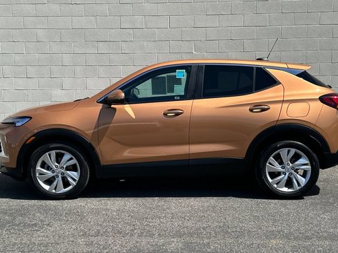 Certified 2025 Buick Encore GX Preferred FWD image 7