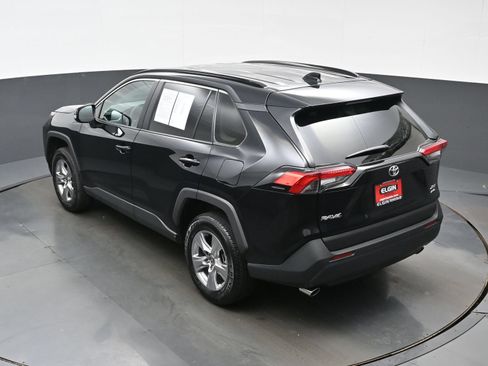 Used 2025 Toyota RAV4 XLE AWD/4WD image 38