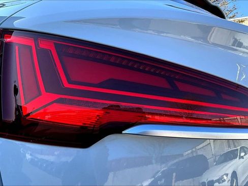 Used 2022 Audi SQ5 Premium w/ Convenience Package image 23