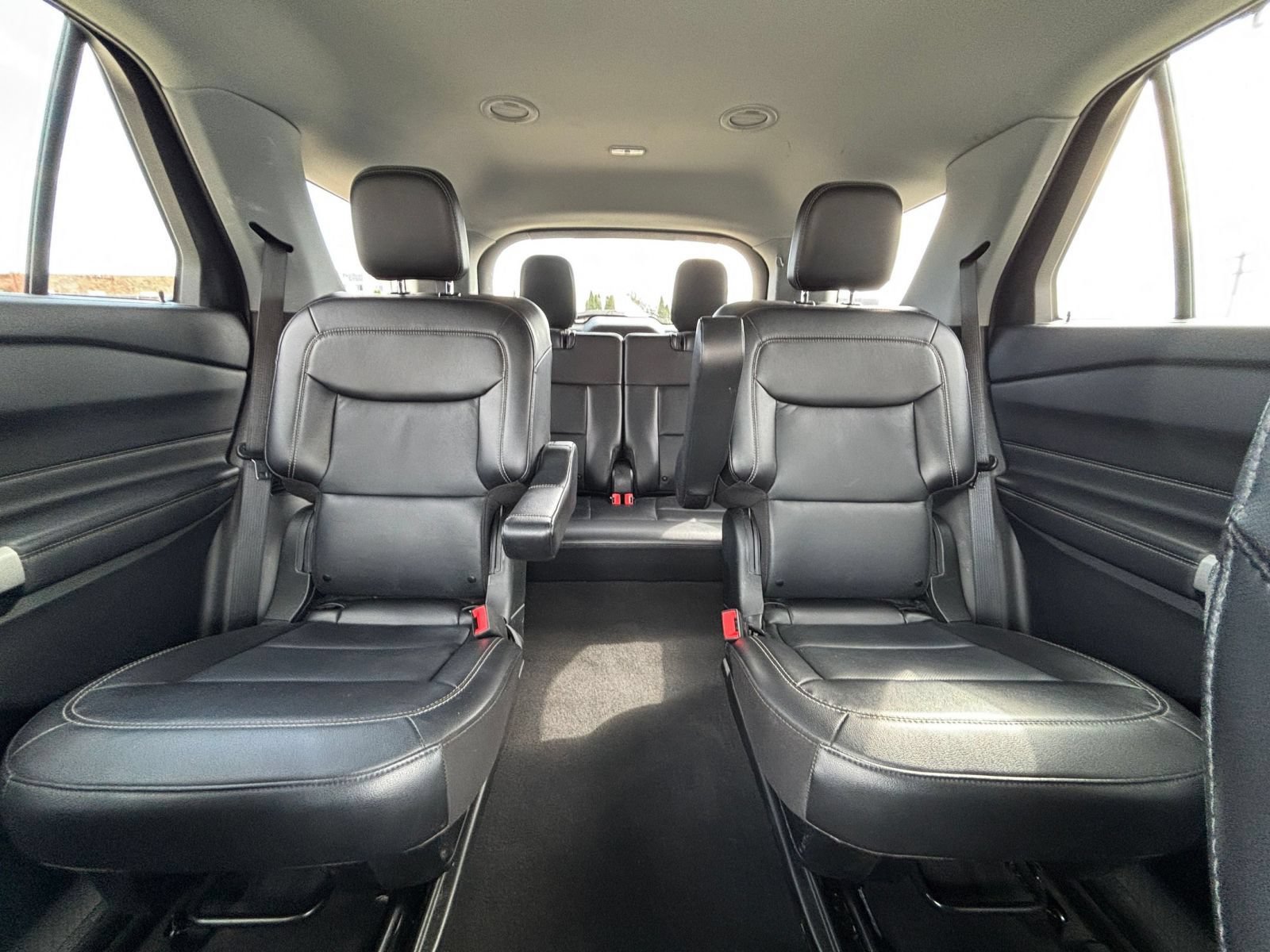 Used 2024 Ford Explorer Limited RWD image 39