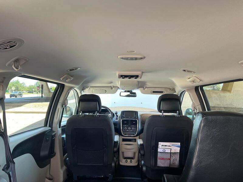 Used 2020 Dodge Grand Caravan SE w/ UConnect Hands-Free Group FWD image 35