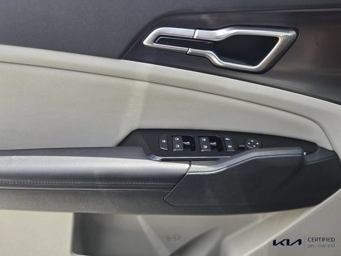 Certified 2023 Kia Sportage EX FWD image 30