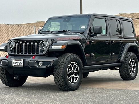 Used 2025 Jeep Wrangler Unlimited Rubicon image 8