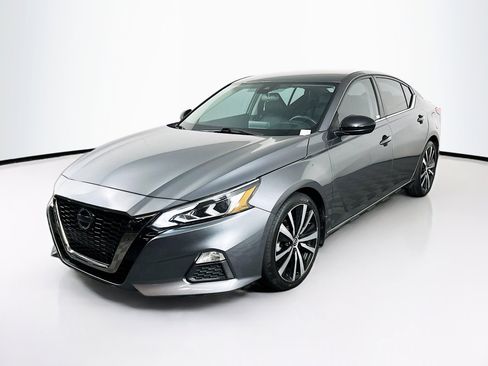 Used 2021 Nissan Altima 2.5 SR FWD image 3