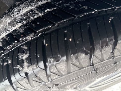 Used 2023 Subaru Outback Premium image 19