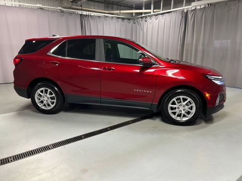 Used 2024 Chevrolet Equinox LT w/ LPO, Floor Liner Package image 8