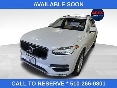 Used 2016 Volvo XC90 T6 Momentum w/ Momentum Plus Package