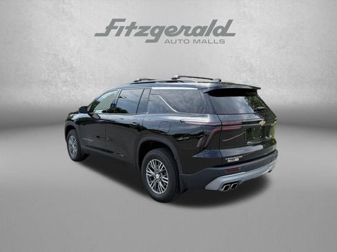 Used 2025 Chevrolet Traverse LT w/ LPO, Floor Liner Package FWD image 6