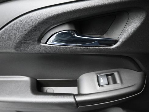 Used 2023 Chevrolet TrailBlazer LT w/ Convenience Package image 8