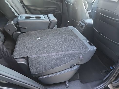 Used 2025 Mitsubishi Outlander SE image 89