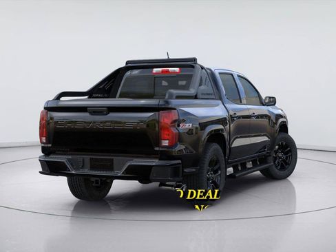 New 2026 Chevrolet Colorado Z71 w/ Midnight Edition AWD/4WD image 4