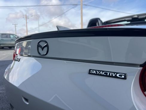 Used 2024 MAZDA MX-5 Miata Club image 14