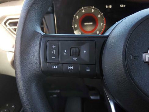 Used 2025 Nissan Kicks SV FWD image 19