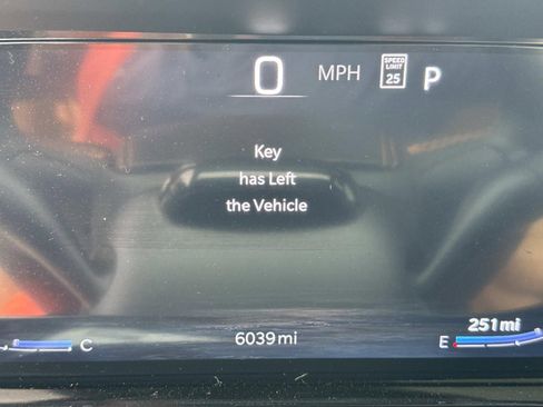 Used 2025 Jeep Grand Wagoneer Series III w/ Rear Seat Video Group 1 image 28