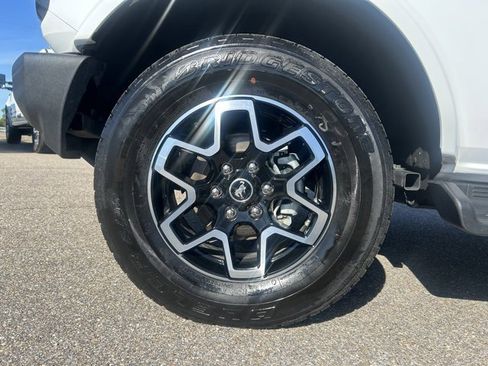 Certified 2025 Ford Bronco Outer Banks image 11
