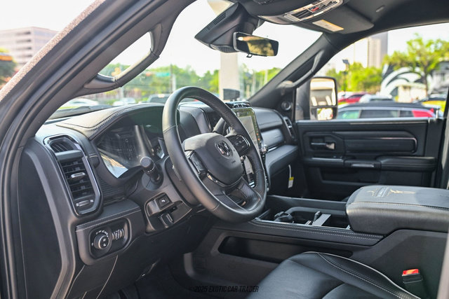 Used 2024 RAM 5500 4x4 Crew Cab image 27