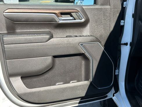 Used 2022 Chevrolet Silverado 1500 LT AWD/4WD image 23