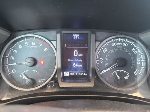 Used 2019 Toyota Tacoma TRD Sport w/ Technology Package RWD image 18