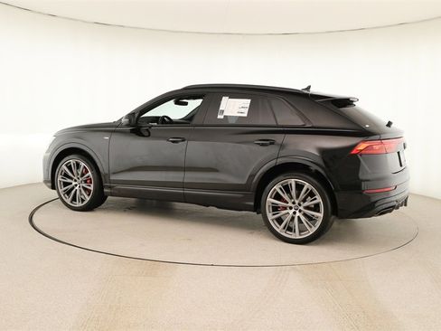 New 2026 Audi Q8 Prestige image 3