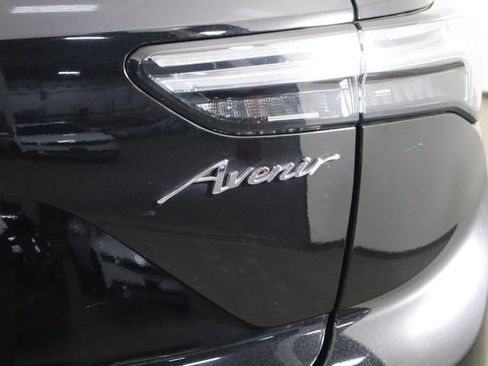Used 2023 Buick Envision Avenir FWD image 40