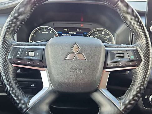 Used 2024 Mitsubishi Outlander SE image 23