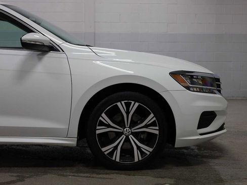 Used 2021 Volkswagen Passat 2.0T SE image 11