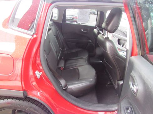 Used 2020 Jeep Compass Latitude FWD image 15