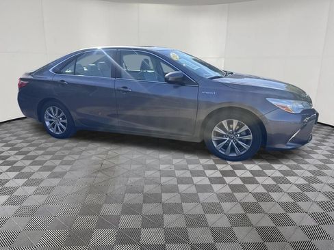 Used 2015 Toyota Camry XLE w/ Moonroof Package FWD image 6