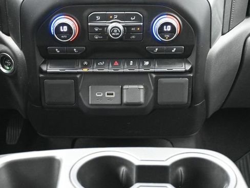 Used 2021 Chevrolet Silverado 1500 LT image 21