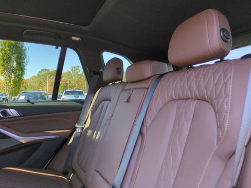 New 2026 BMW X5 xDrive50e w/ M Sport Package image 30