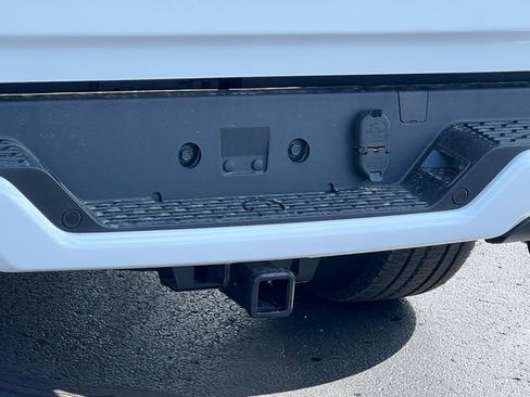 New 2026 RAM 1500 4x4 Crew Cab image 7