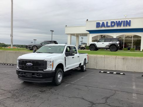 New 2026 Ford F250 XL AWD/4WD image 3