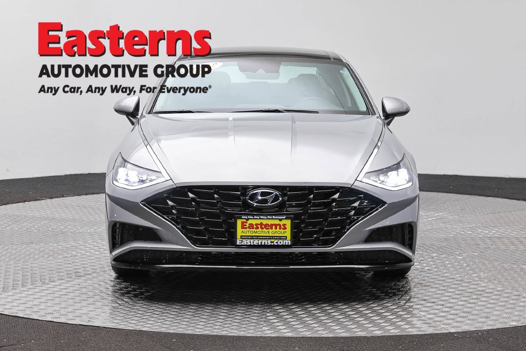 Used 2023 Hyundai Sonata SEL w/ Convenience Package FWD image 3
