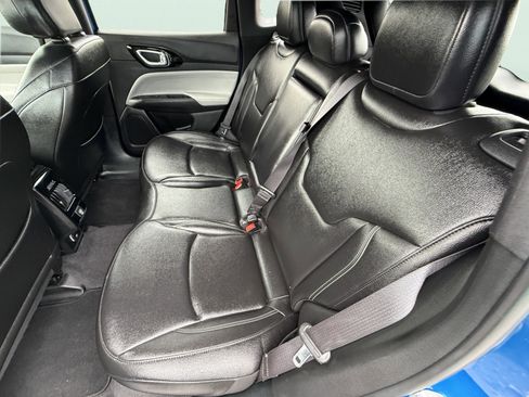 Used 2025 Jeep Compass Limited AWD/4WD image 11