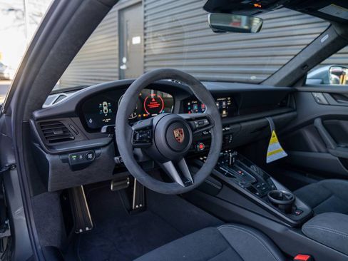New 2026 Porsche 911 Carrera GTS RWD image 4