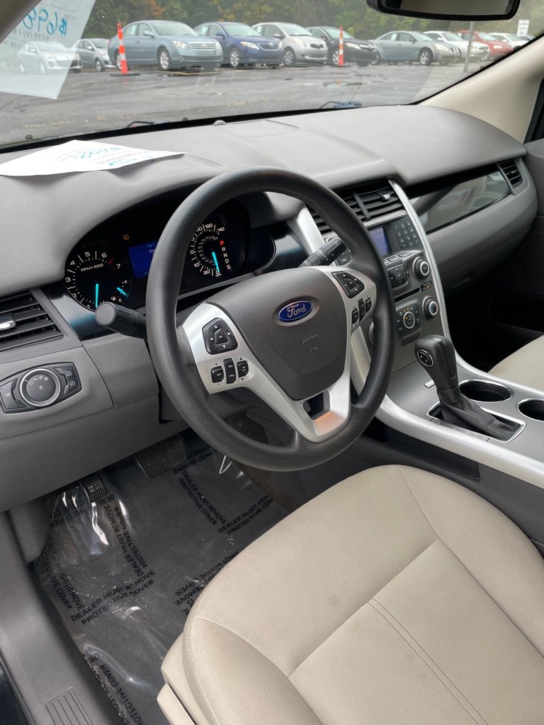 Used 2013 Ford Edge SE FWD image 9