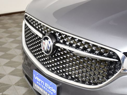 Used 2021 Buick Enclave Avenir w/ Avenir Technology Package AWD/4WD image 11