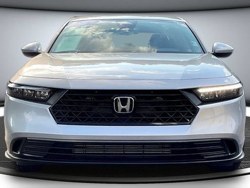 Used 2025 Honda Accord LX image 2