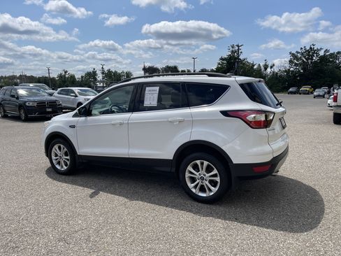 Used 2018 Ford Escape SE w/ SE SYNC Package AWD/4WD image 6