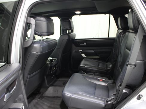Used 2025 Toyota Sequoia Platinum AWD/4WD image 22