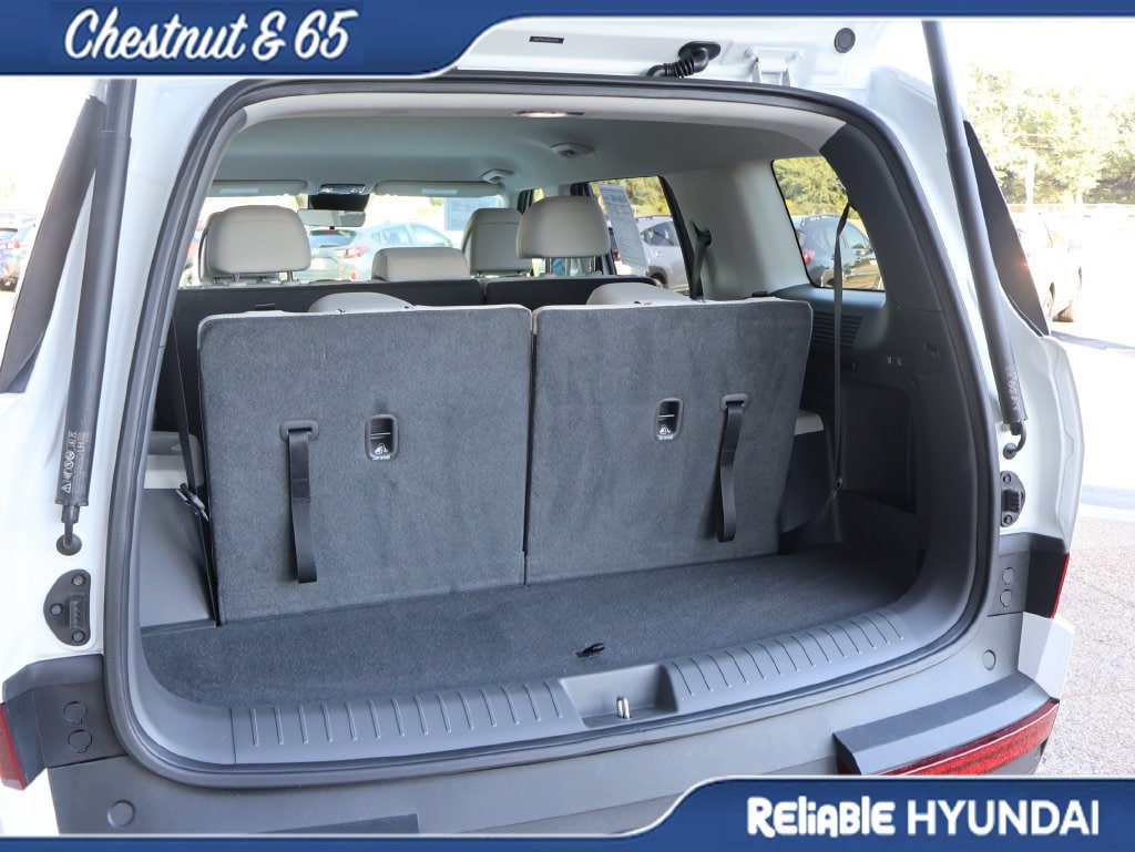 Used 2024 Hyundai Santa Fe SE FWD image 16