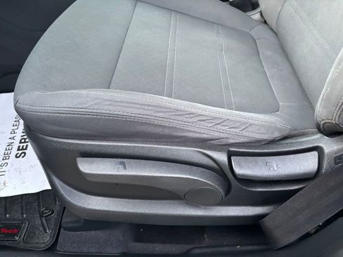 Used 2017 Kia Sorento LX image 21