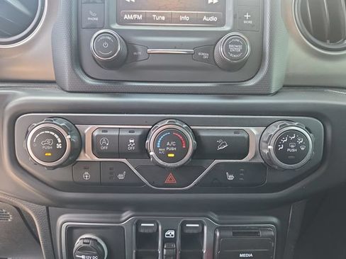 Used 2020 Jeep Wrangler Unlimited Sport S AWD/4WD image 25