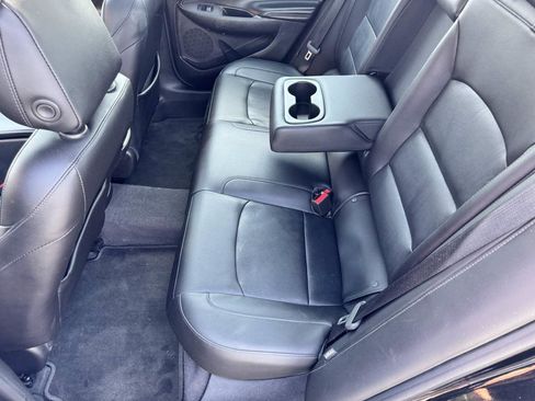 Used 2017 Chevrolet Malibu Hybrid w/ Leather Package FWD image 29