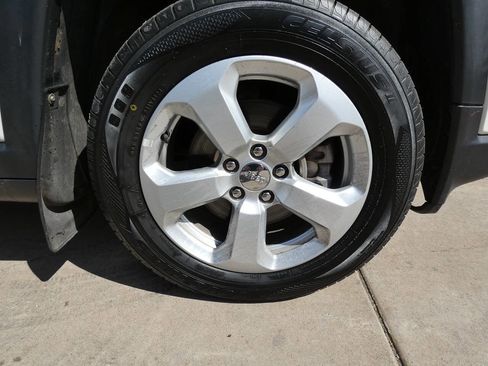 Used 2019 Jeep Compass Latitude AWD/4WD image 22