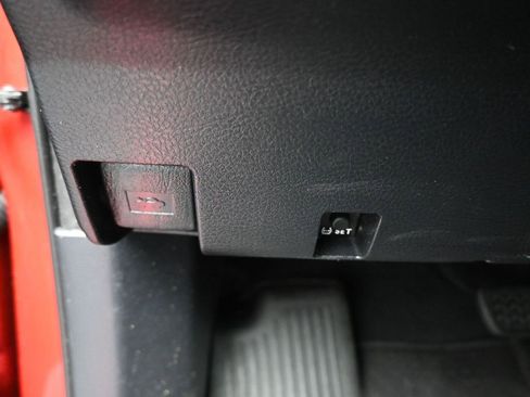 Used 2020 Toyota Tacoma SR image 23